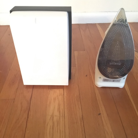 SOLD. Sorry. Chanel box with care guide. - Picture 4 of 6